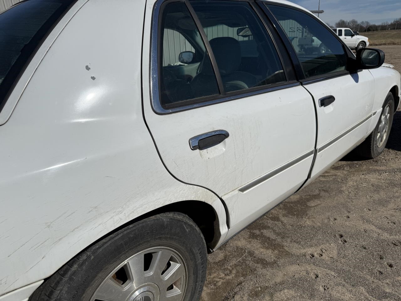 https://f005.backblazeb2.com/file/img-partshotlines-com/Inventory/EX767/Vehicle/8907_10.jpg