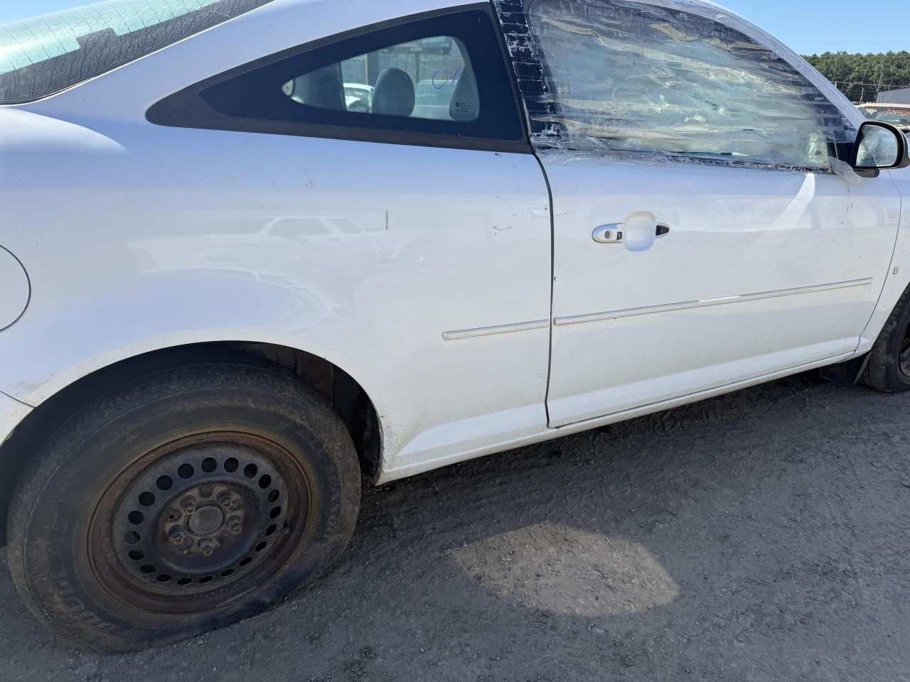 https://f005.backblazeb2.com/file/img-partshotlines-com/Inventory/EX767/Vehicle/8937_09.jpg