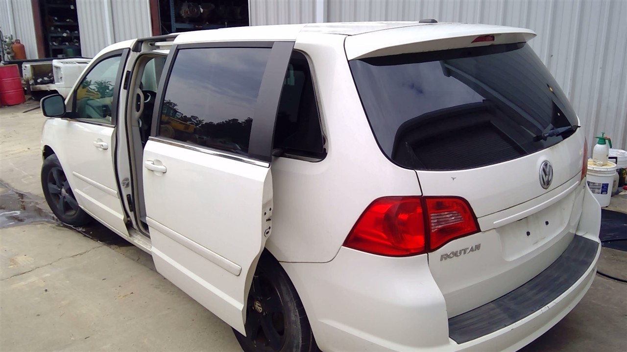 https://f005.backblazeb2.com/file/img-partshotlines-com/Inventory/EX782/Vehicle/4881_06.jpg