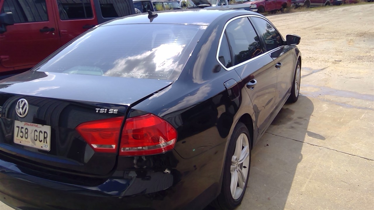 https://f005.backblazeb2.com/file/img-partshotlines-com/Inventory/EX782/Vehicle/4889_03.jpg