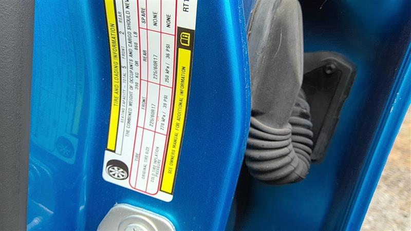 https://f005.backblazeb2.com/file/img-partshotlines-com/Inventory/EX796/Vehicle/8402_03.jpg