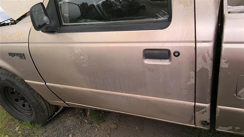 https://f005.backblazeb2.com/file/img-partshotlines-com/Inventory/EX796/Vehicle/8455_12.jpg