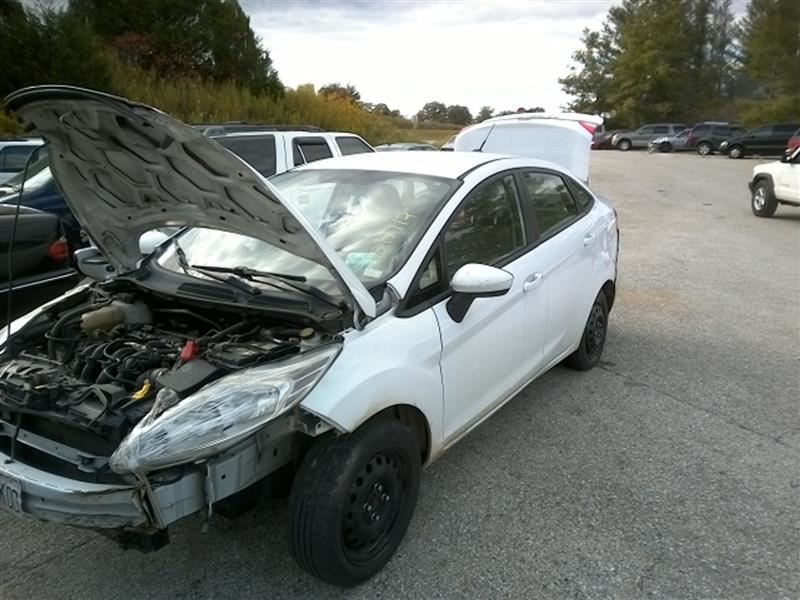 https://f005.backblazeb2.com/file/img-partshotlines-com/Inventory/EX831/Vehicle/10696_01.jpg