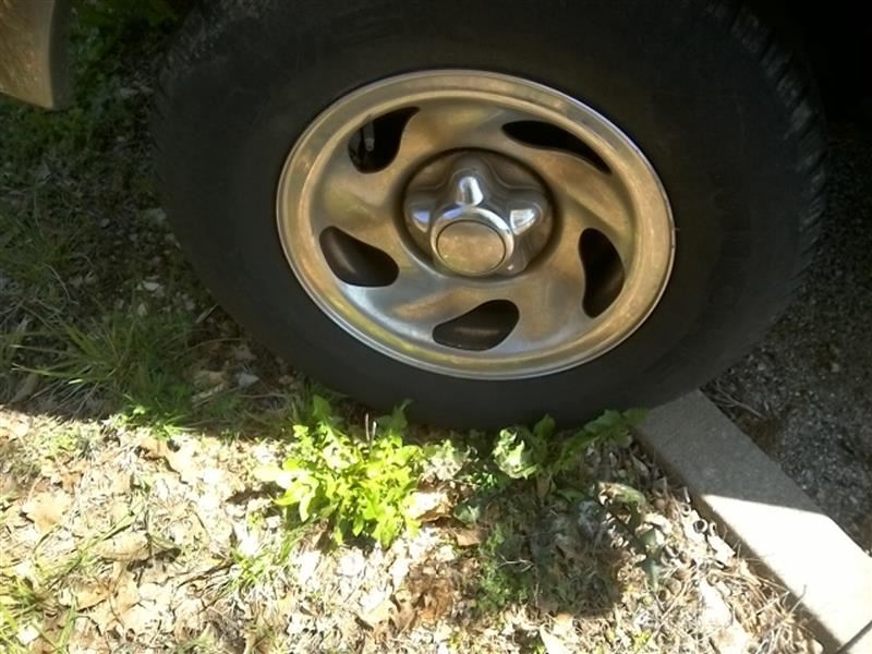 https://f005.backblazeb2.com/file/img-partshotlines-com/Inventory/EX831/Vehicle/12232_07.jpg