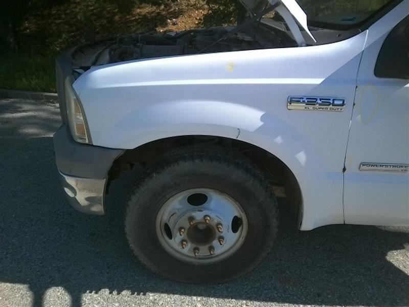 https://f005.backblazeb2.com/file/img-partshotlines-com/Inventory/EX831/Vehicle/12600_11.jpg