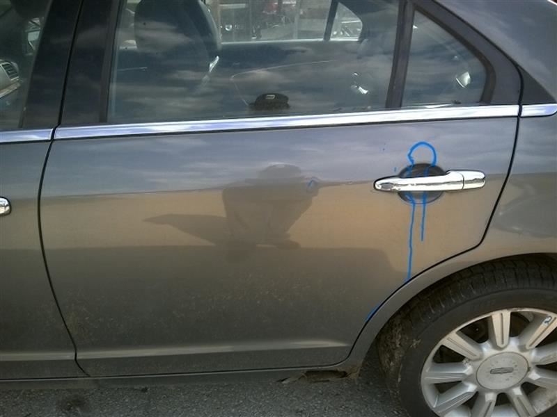https://f005.backblazeb2.com/file/img-partshotlines-com/Inventory/EX831/Vehicle/13476_09.jpg