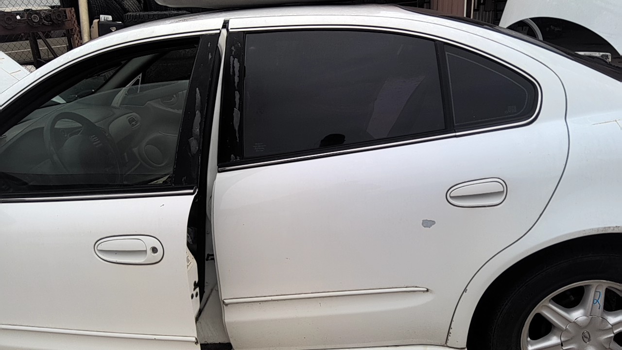 https://f005.backblazeb2.com/file/img-partshotlines-com/Inventory/EX831/Vehicle/13676_08.jpg