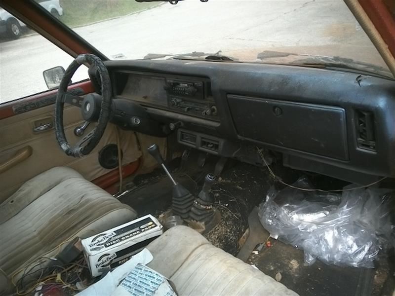 https://f005.backblazeb2.com/file/img-partshotlines-com/Inventory/EX831/Vehicle/13976_12.jpg