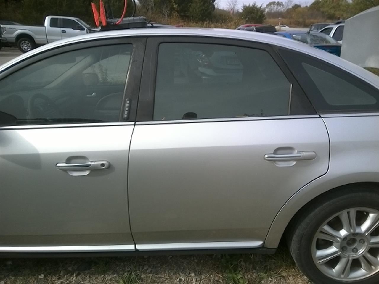 https://f005.backblazeb2.com/file/img-partshotlines-com/Inventory/EX831/Vehicle/14369_07.jpg