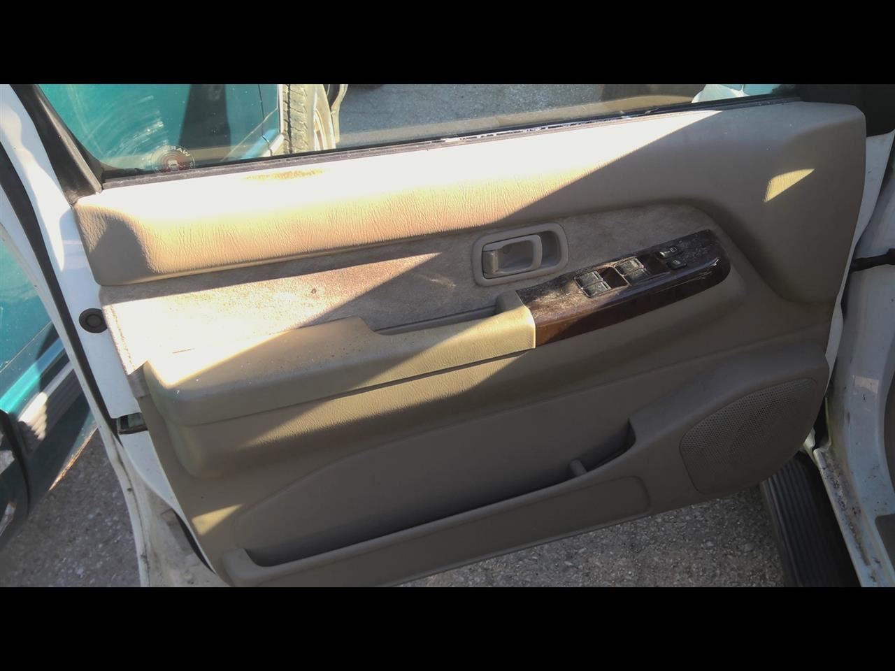 https://f005.backblazeb2.com/file/img-partshotlines-com/Inventory/EX831/Vehicle/14574_12.jpg