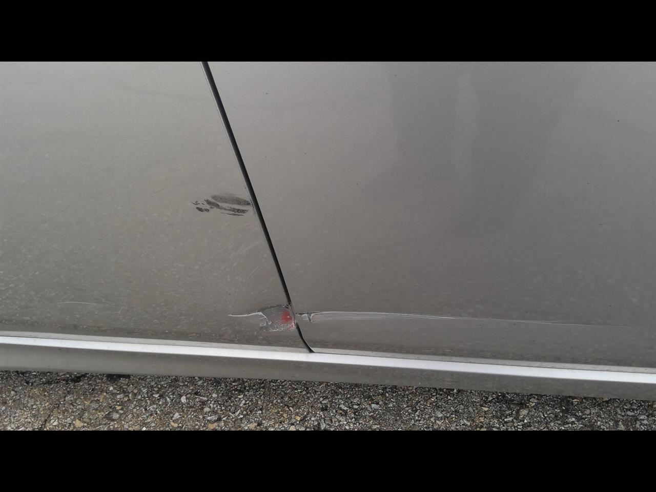 https://f005.backblazeb2.com/file/img-partshotlines-com/Inventory/EX831/Vehicle/14689_07.jpg