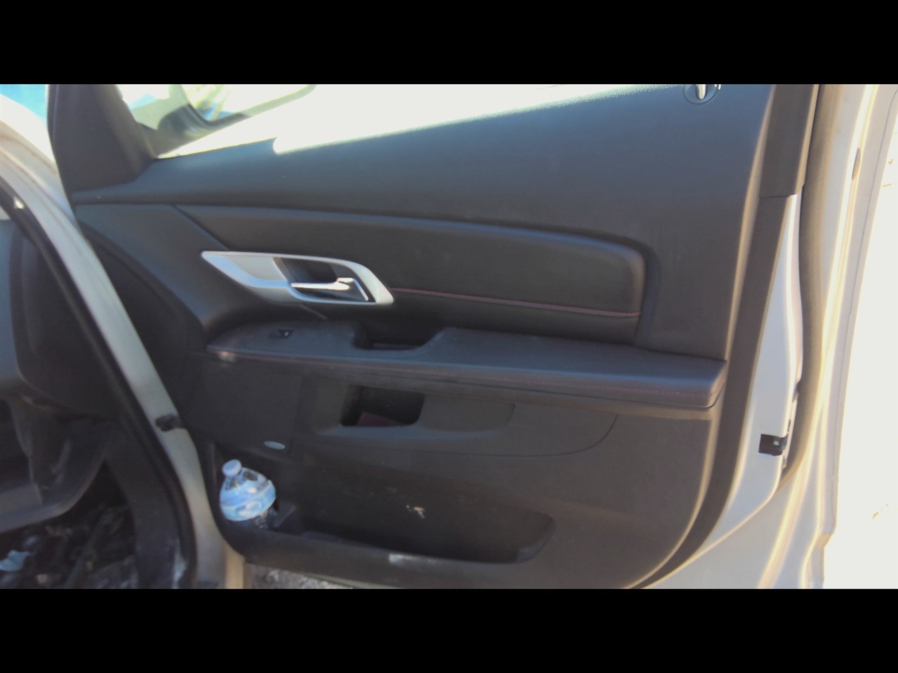 https://f005.backblazeb2.com/file/img-partshotlines-com/Inventory/EX831/Vehicle/14693_08.jpg
