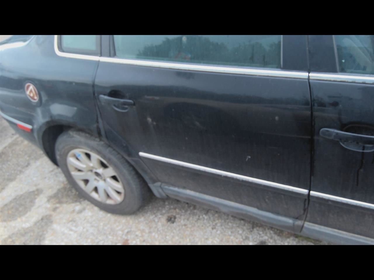 https://f005.backblazeb2.com/file/img-partshotlines-com/Inventory/EX831/Vehicle/14715_08.jpg