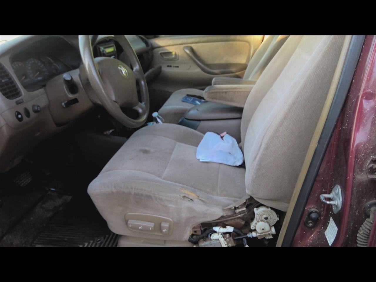 https://f005.backblazeb2.com/file/img-partshotlines-com/Inventory/EX831/Vehicle/14728_11.jpg