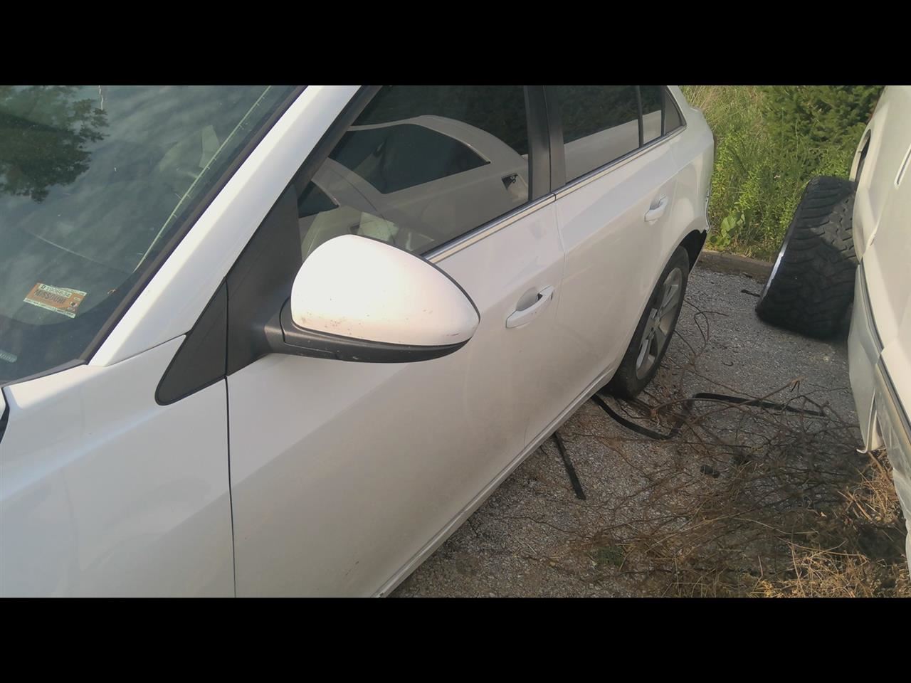 https://f005.backblazeb2.com/file/img-partshotlines-com/Inventory/EX831/Vehicle/14760_10.jpg