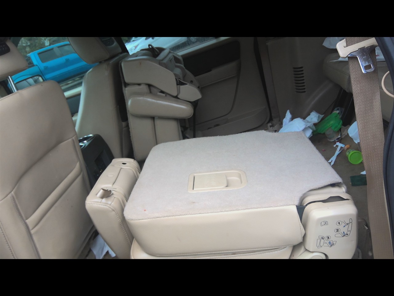 https://f005.backblazeb2.com/file/img-partshotlines-com/Inventory/EX831/Vehicle/14835_11.jpg