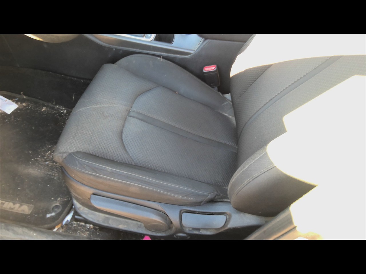 https://f005.backblazeb2.com/file/img-partshotlines-com/Inventory/EX831/Vehicle/14886_10.jpg