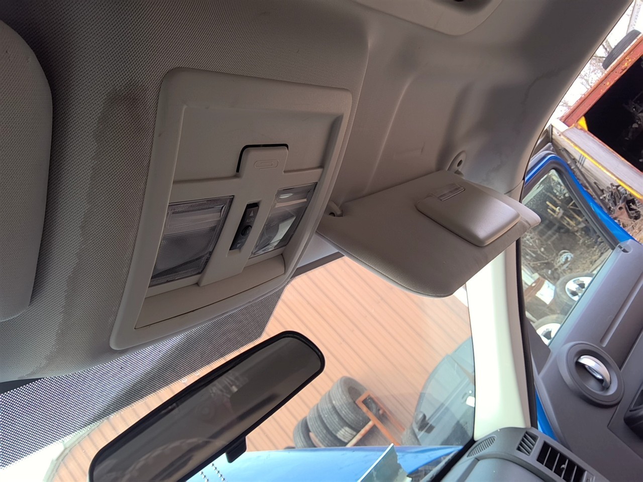 https://f005.backblazeb2.com/file/img-partshotlines-com/Inventory/EX831/Vehicle/14926_08.jpg