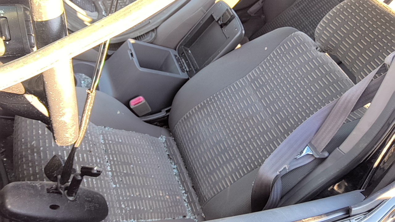 https://f005.backblazeb2.com/file/img-partshotlines-com/Inventory/EX831/Vehicle/14929_06.jpg
