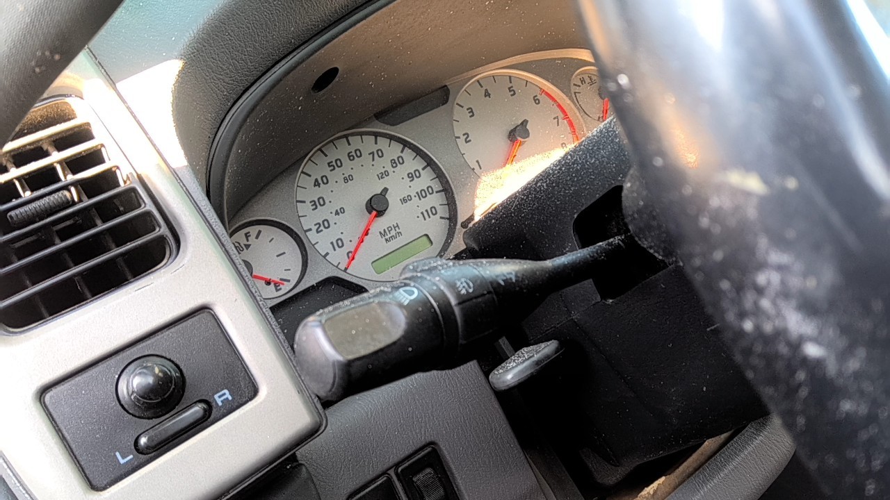 https://f005.backblazeb2.com/file/img-partshotlines-com/Inventory/EX831/Vehicle/14929_09.jpg