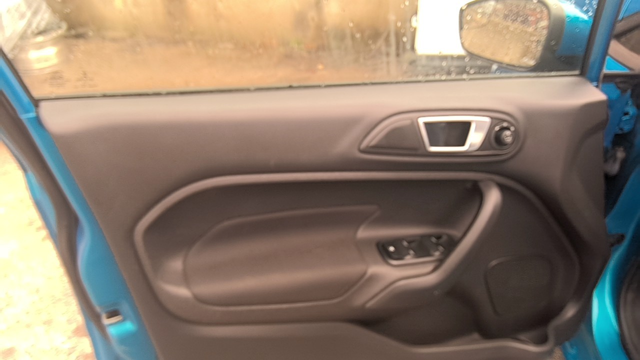 https://f005.backblazeb2.com/file/img-partshotlines-com/Inventory/EX831/Vehicle/15017_07.jpg
