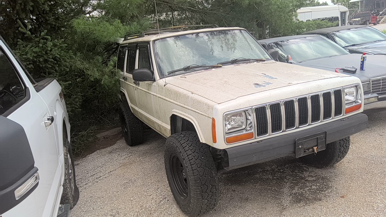 https://f005.backblazeb2.com/file/img-partshotlines-com/Inventory/EX831/Vehicle/15141_05.jpg