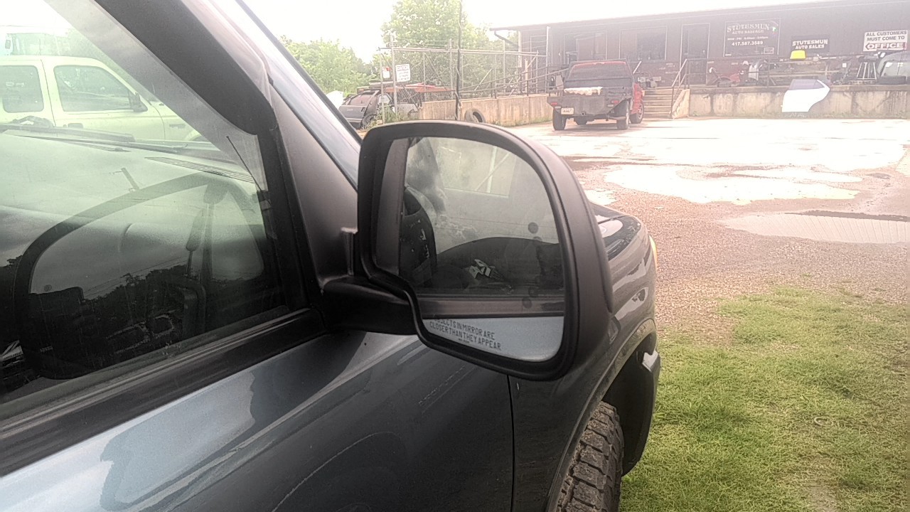 https://f005.backblazeb2.com/file/img-partshotlines-com/Inventory/EX831/Vehicle/15165_18.jpg