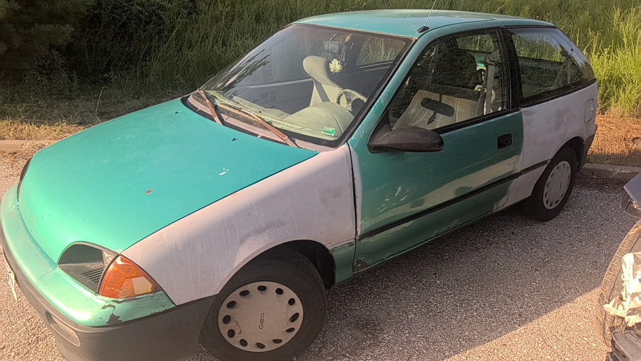 https://f005.backblazeb2.com/file/img-partshotlines-com/Inventory/EX831/Vehicle/15198_02.jpg