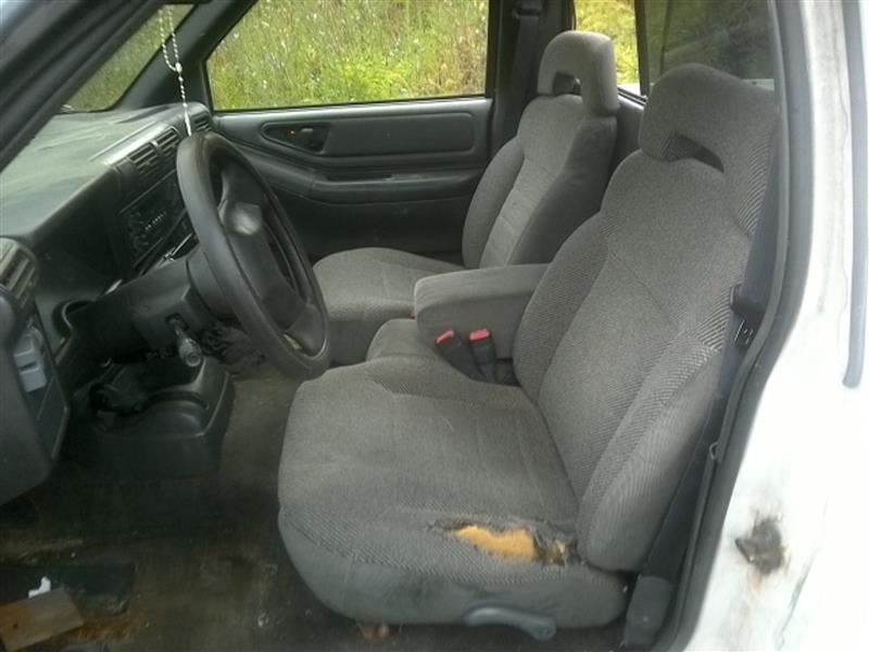 https://f005.backblazeb2.com/file/img-partshotlines-com/Inventory/EX831/Vehicle/9622_09.jpg