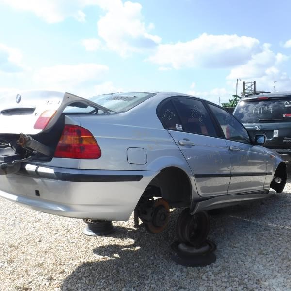 https://f005.backblazeb2.com/file/img-partshotlines-com/Inventory/EX863/Vehicle/10553_04.jpg