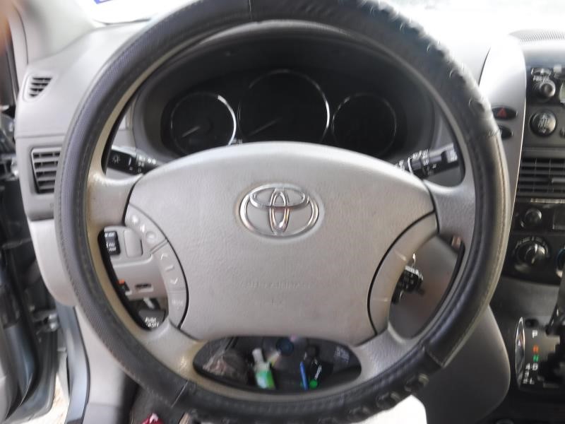 https://f005.backblazeb2.com/file/img-partshotlines-com/Inventory/EX863/Vehicle/13625_12.jpg