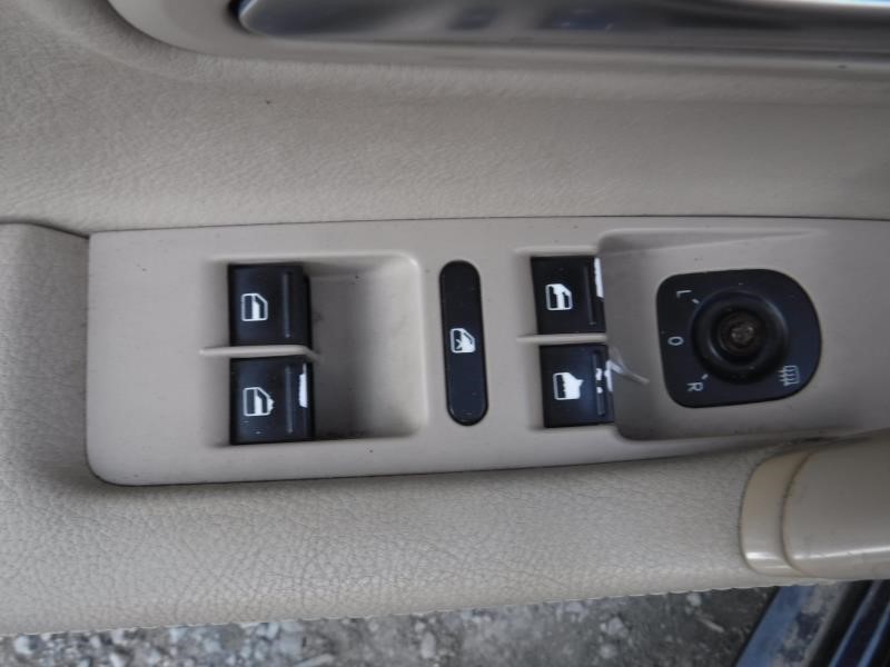 https://f005.backblazeb2.com/file/img-partshotlines-com/Inventory/EX863/Vehicle/13714_10.jpg