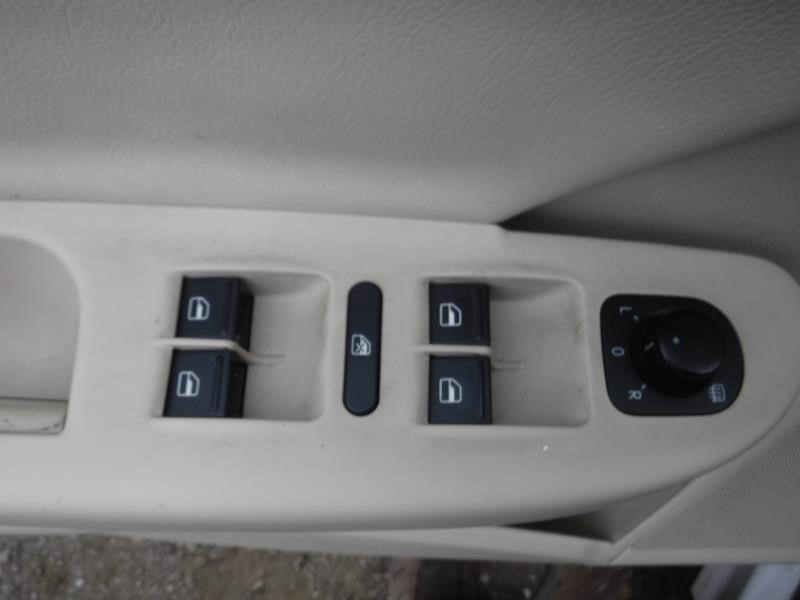 https://f005.backblazeb2.com/file/img-partshotlines-com/Inventory/EX863/Vehicle/14460_10.jpg