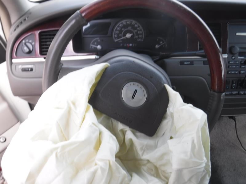 https://f005.backblazeb2.com/file/img-partshotlines-com/Inventory/EX863/Vehicle/15423_12.jpg