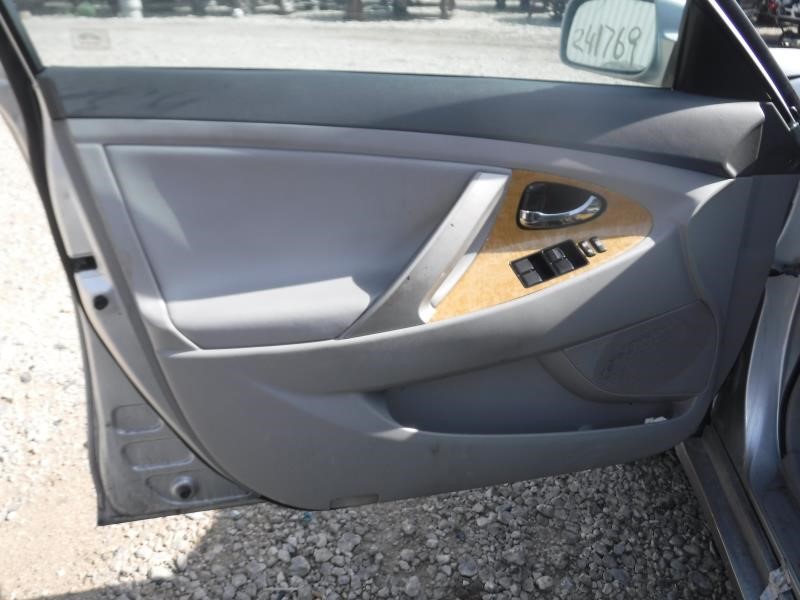 https://f005.backblazeb2.com/file/img-partshotlines-com/Inventory/EX863/Vehicle/17504_12.jpg