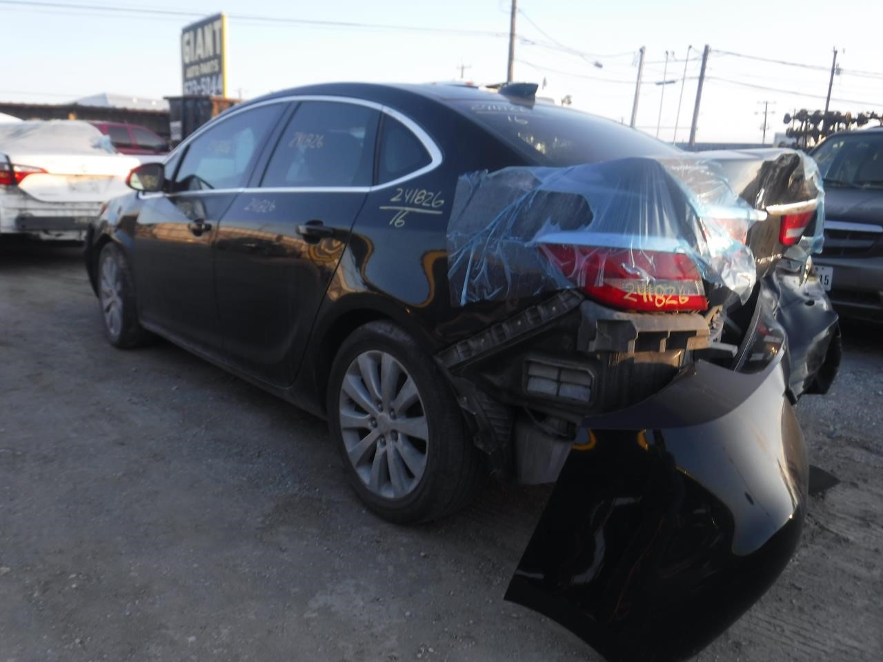 https://f005.backblazeb2.com/file/img-partshotlines-com/Inventory/EX863/Vehicle/18013_06.jpg
