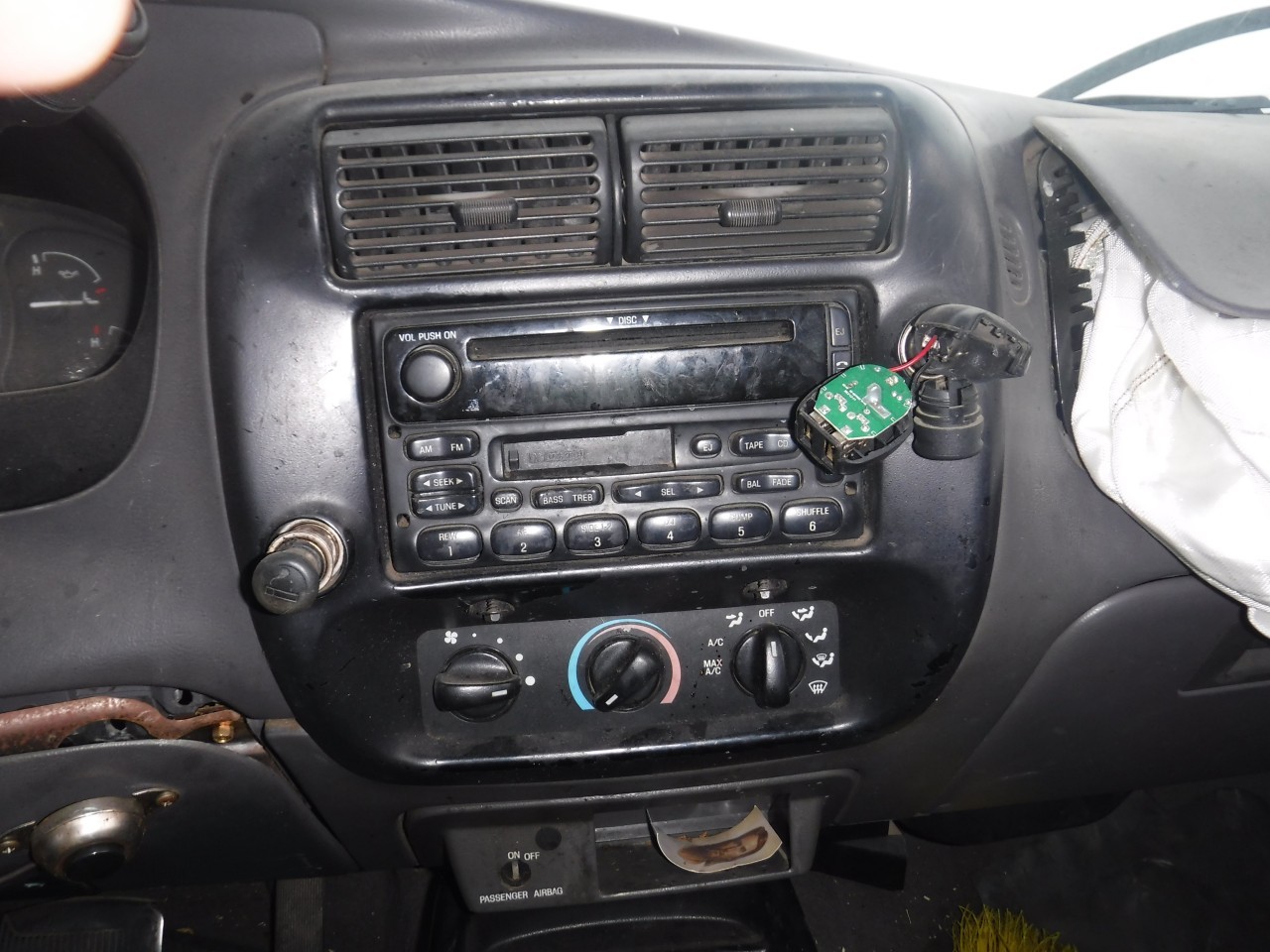 https://f005.backblazeb2.com/file/img-partshotlines-com/Inventory/EX863/Vehicle/18166_06.jpg