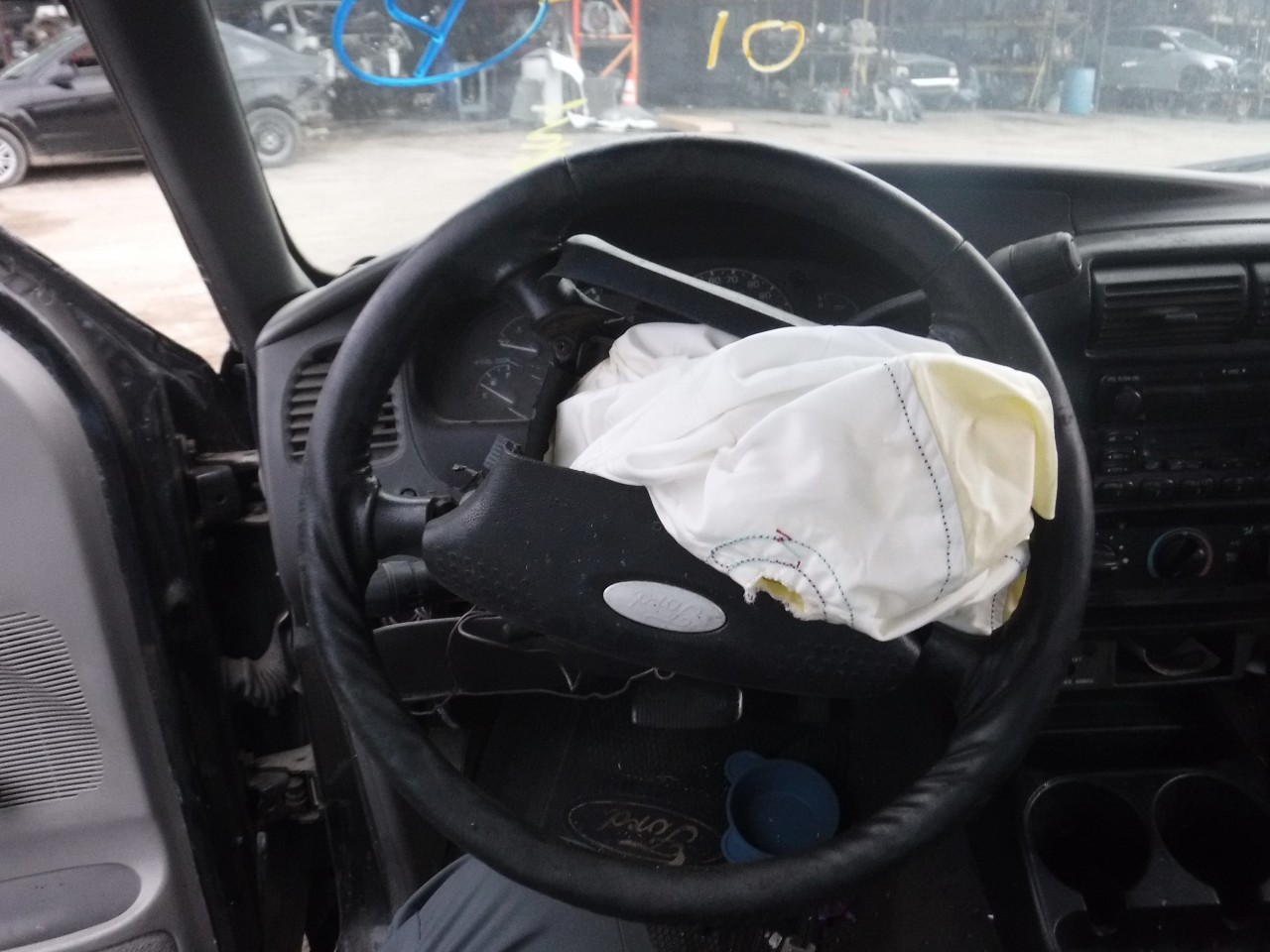 https://f005.backblazeb2.com/file/img-partshotlines-com/Inventory/EX863/Vehicle/18166_07.jpg