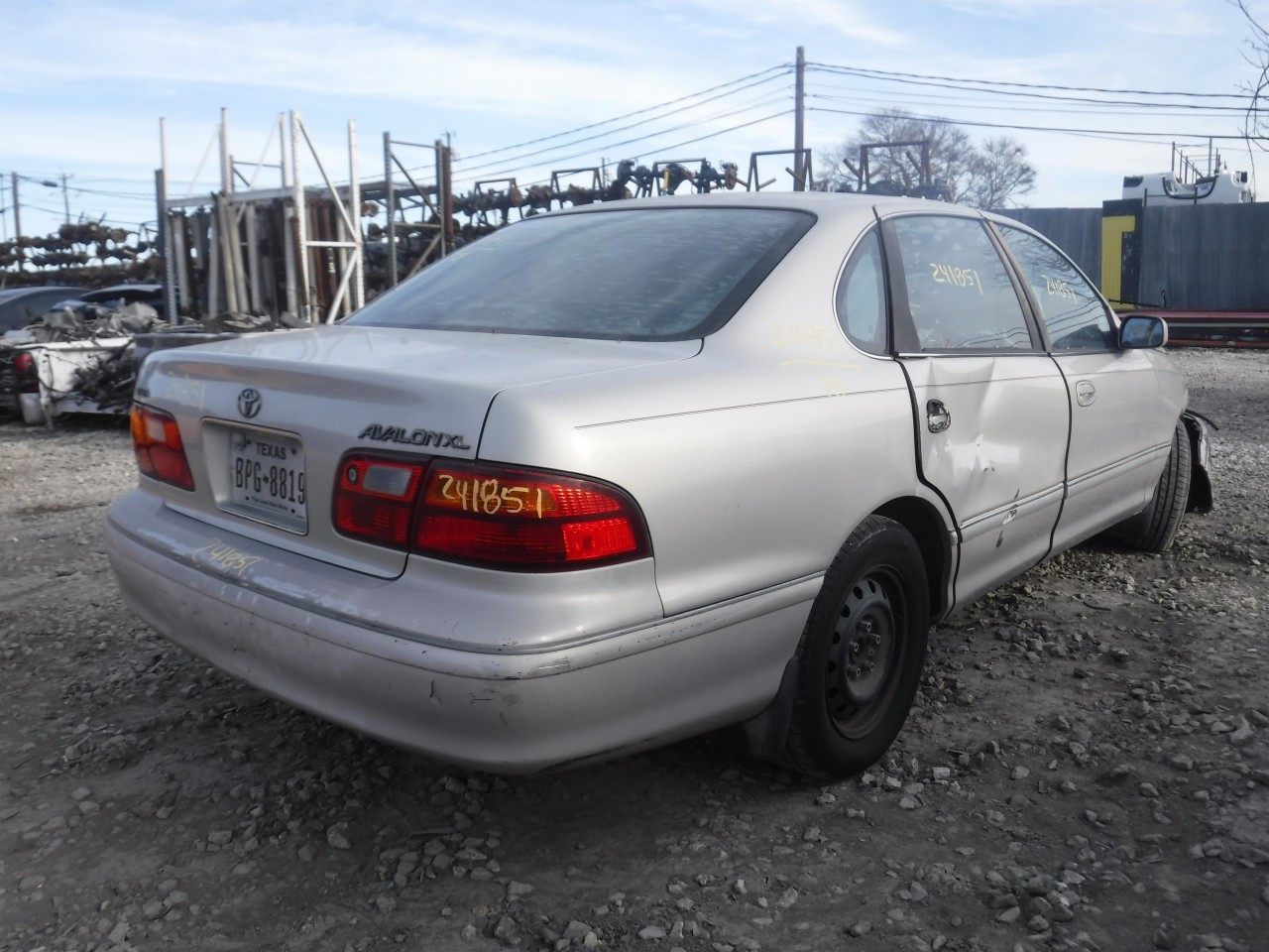 https://f005.backblazeb2.com/file/img-partshotlines-com/Inventory/EX863/Vehicle/18252_05.jpg
