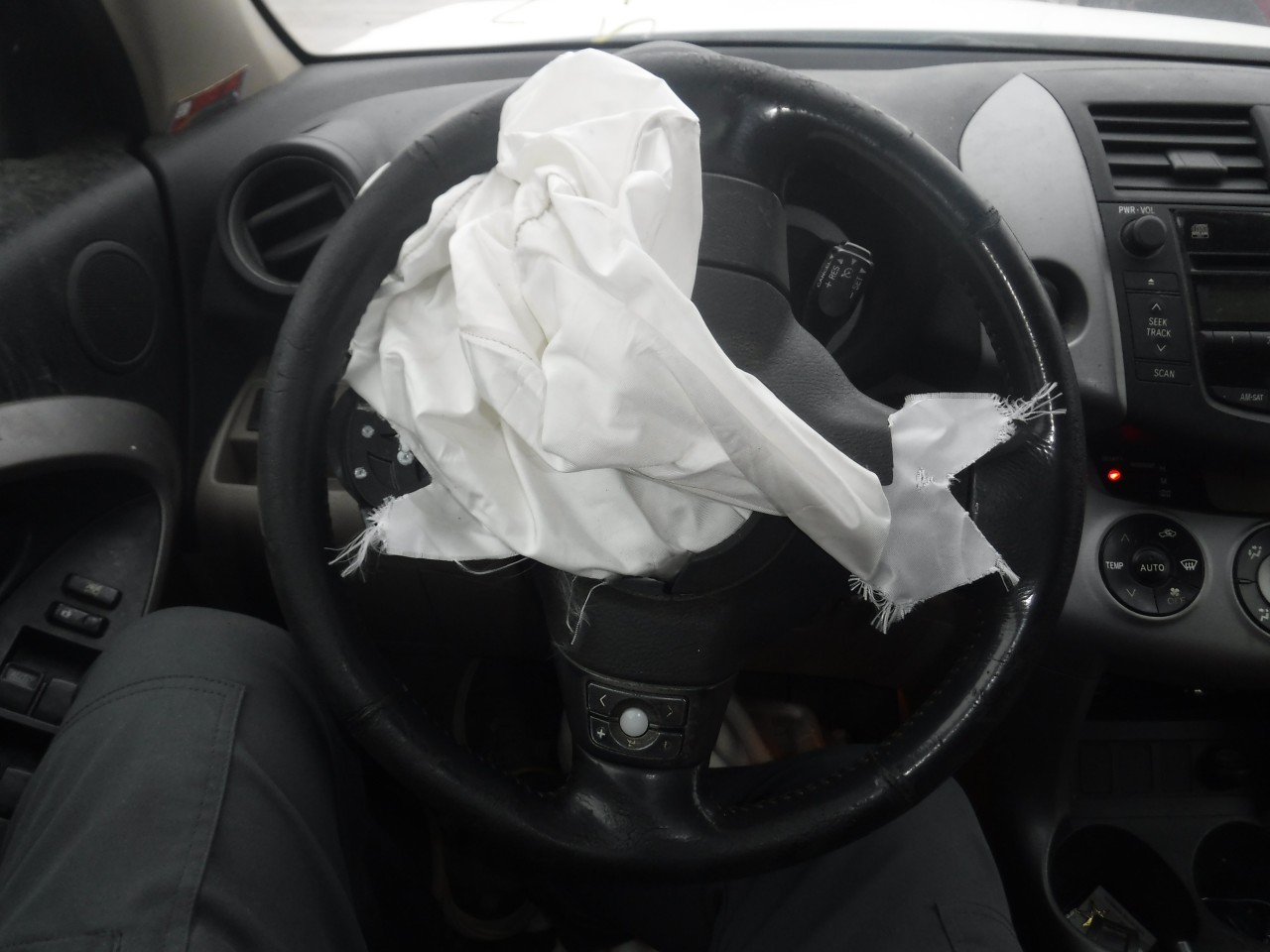 https://f005.backblazeb2.com/file/img-partshotlines-com/Inventory/EX863/Vehicle/18314_12.jpg