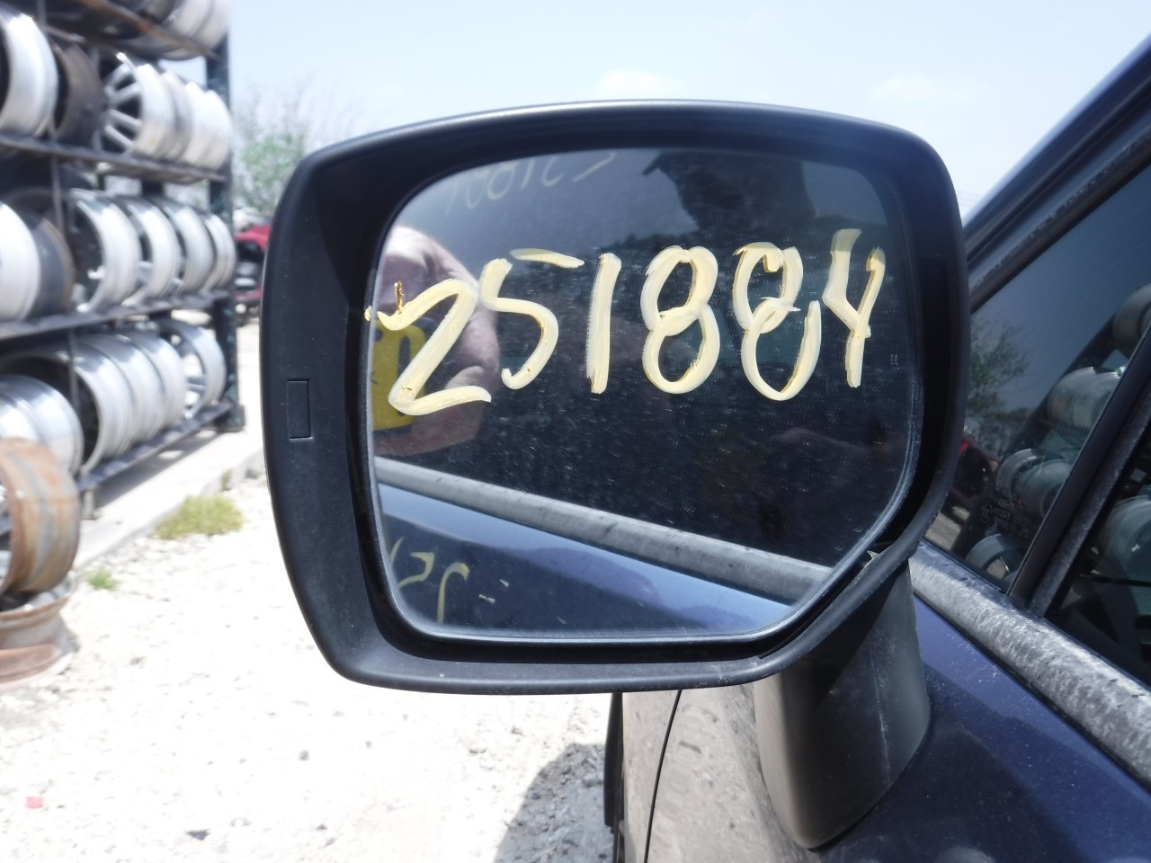 https://f005.backblazeb2.com/file/img-partshotlines-com/Inventory/EX863/Vehicle/18336_11.jpg