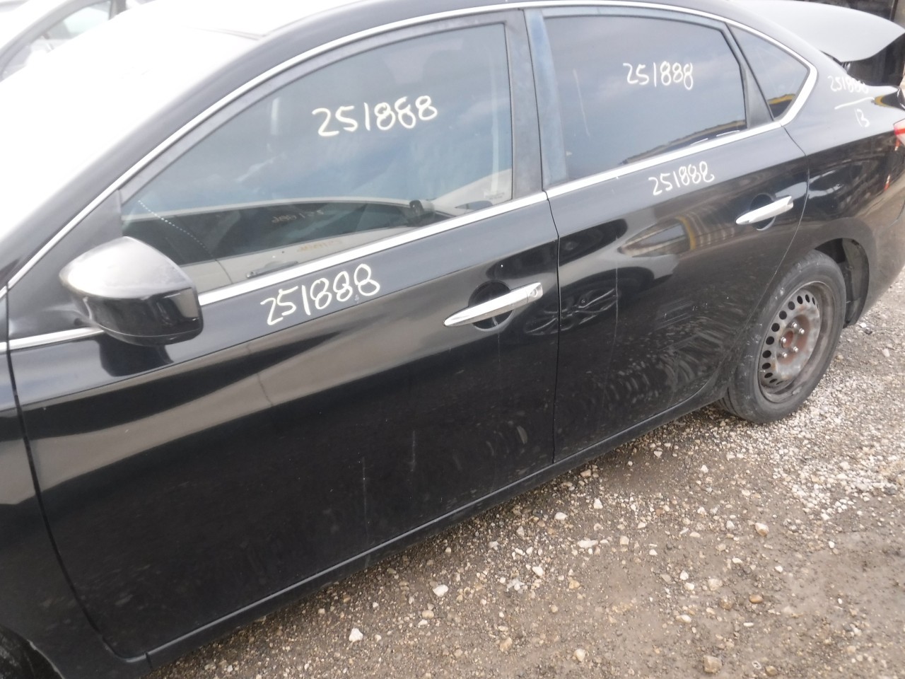 https://f005.backblazeb2.com/file/img-partshotlines-com/Inventory/EX863/Vehicle/18340_03.jpg