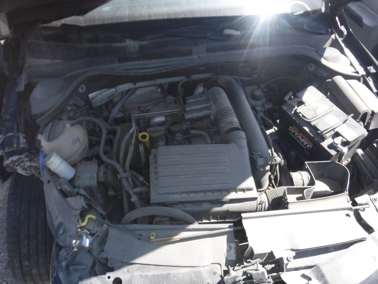https://f005.backblazeb2.com/file/img-partshotlines-com/Inventory/EX863/Vehicle/19733_11.jpg