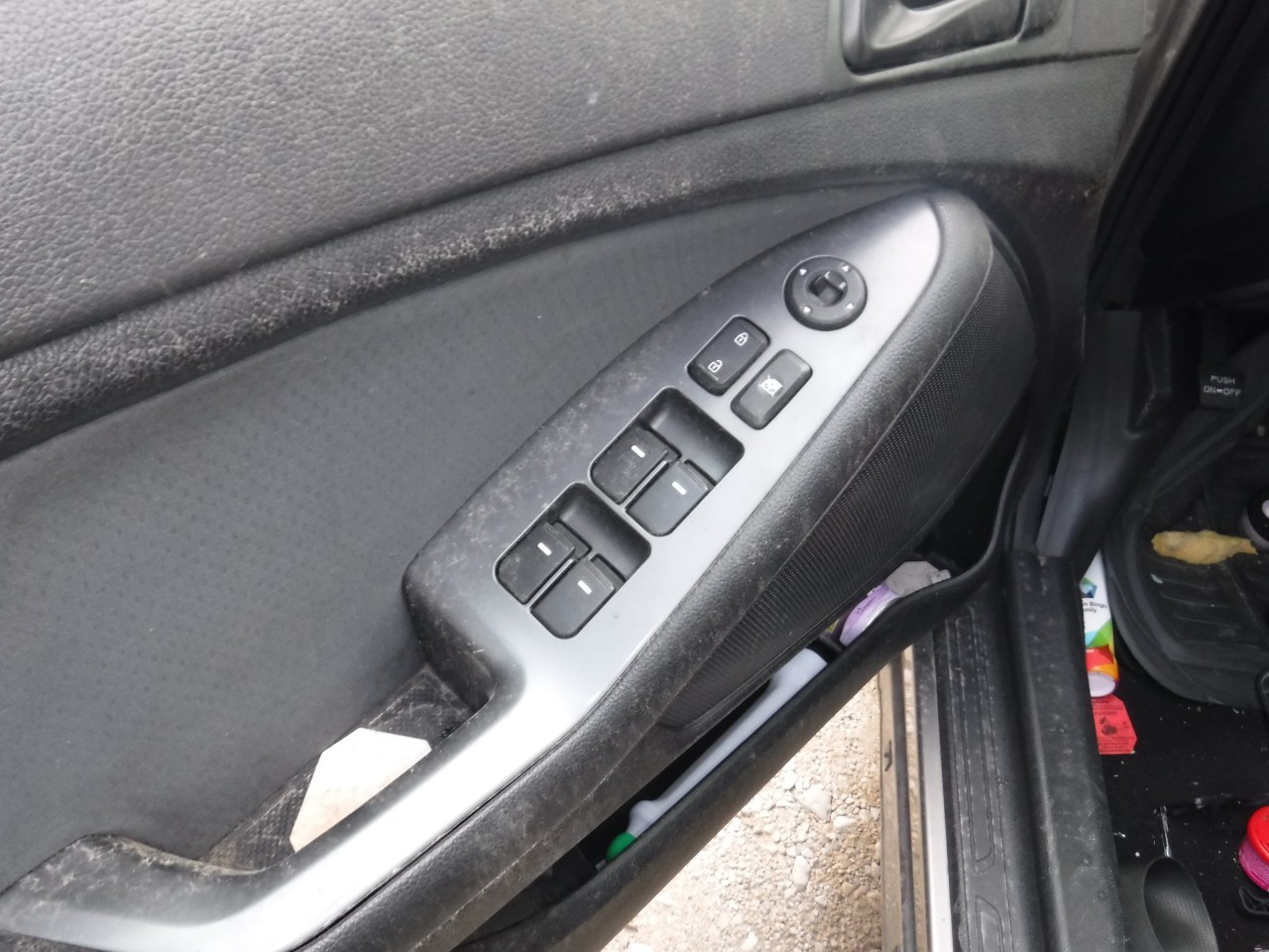 https://f005.backblazeb2.com/file/img-partshotlines-com/Inventory/EX863/Vehicle/19867_12.jpg