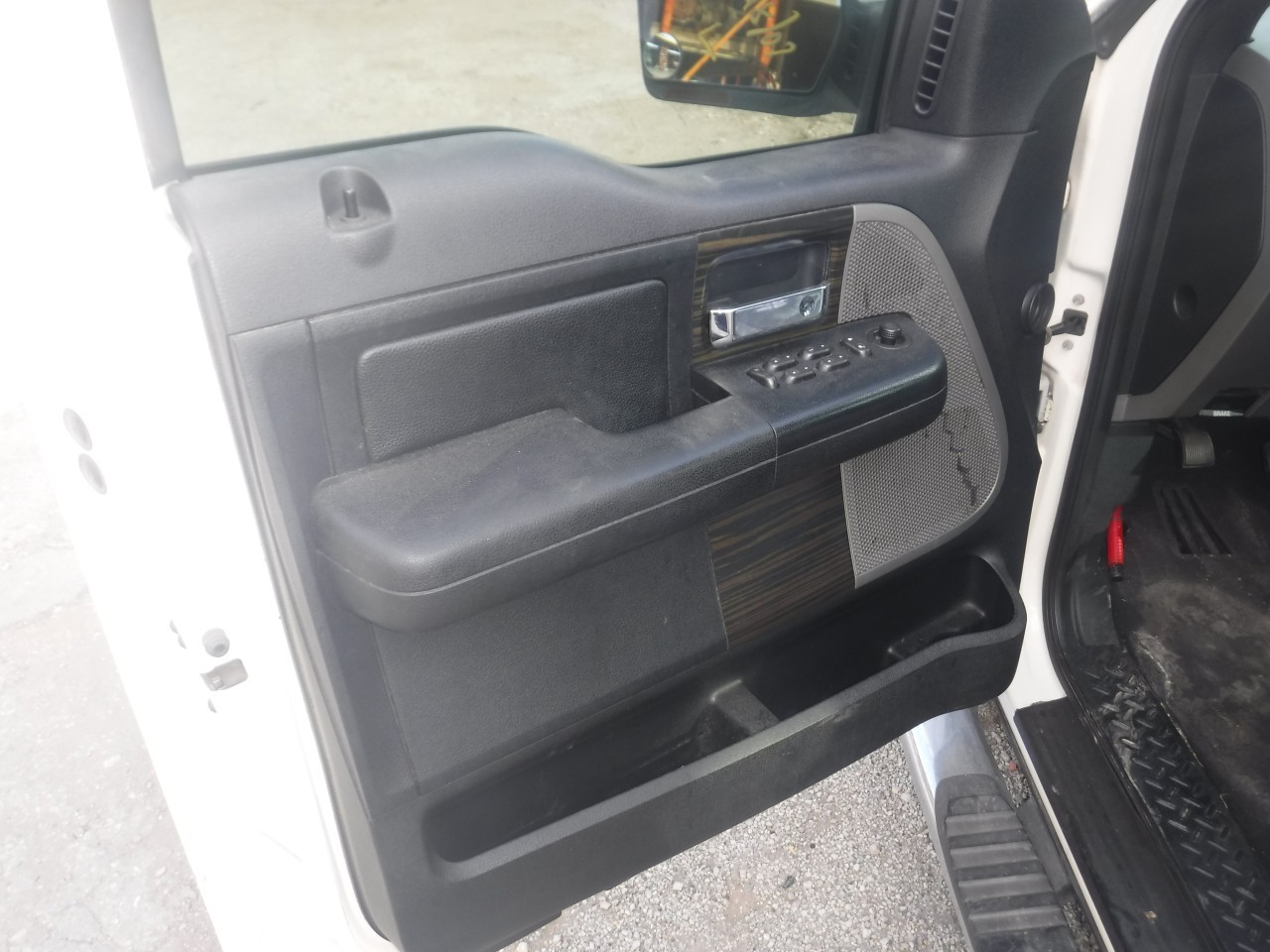 https://f005.backblazeb2.com/file/img-partshotlines-com/Inventory/EX863/Vehicle/20379_12.jpg