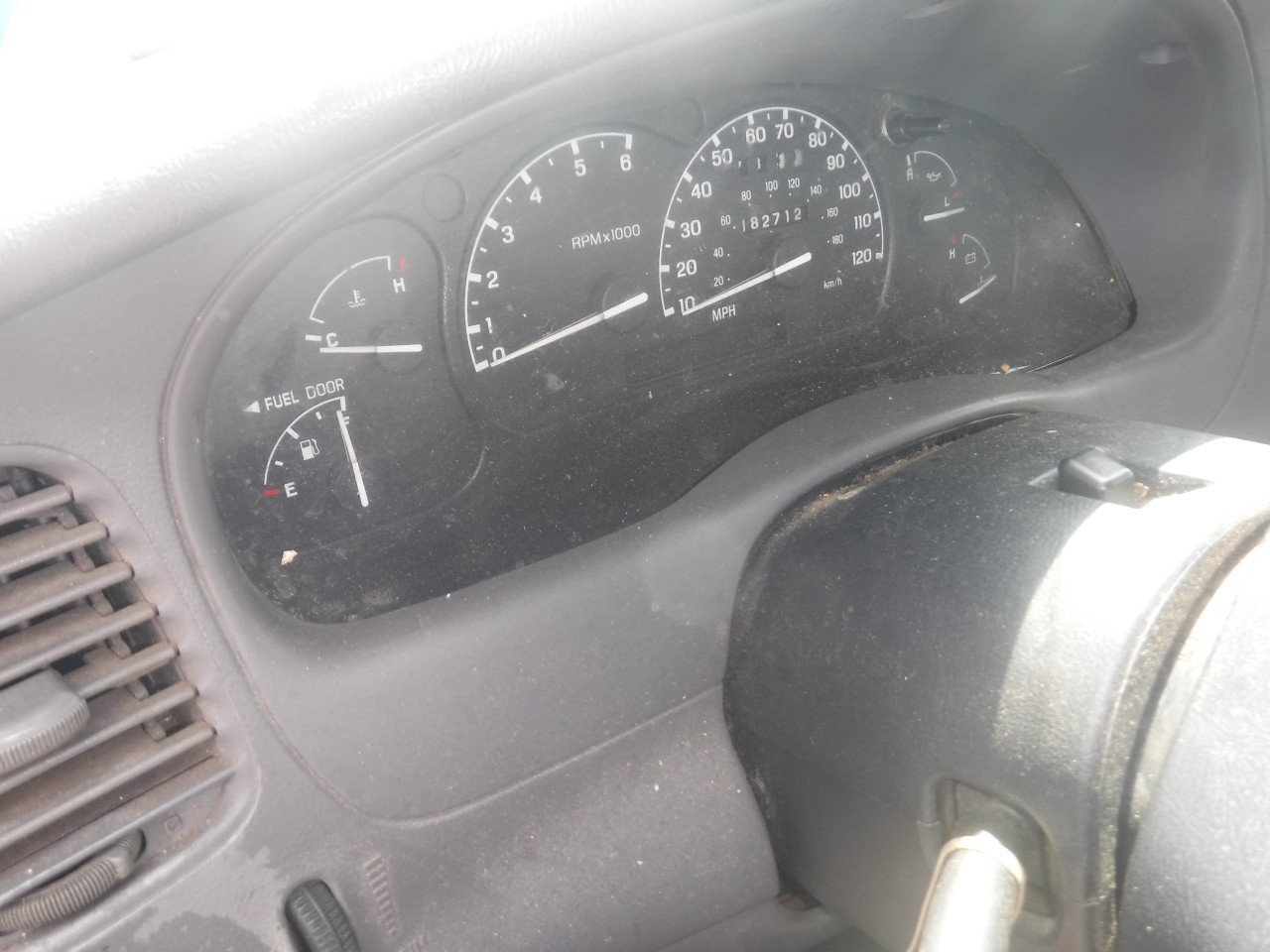 https://f005.backblazeb2.com/file/img-partshotlines-com/Inventory/EX863/Vehicle/20395_12.jpg