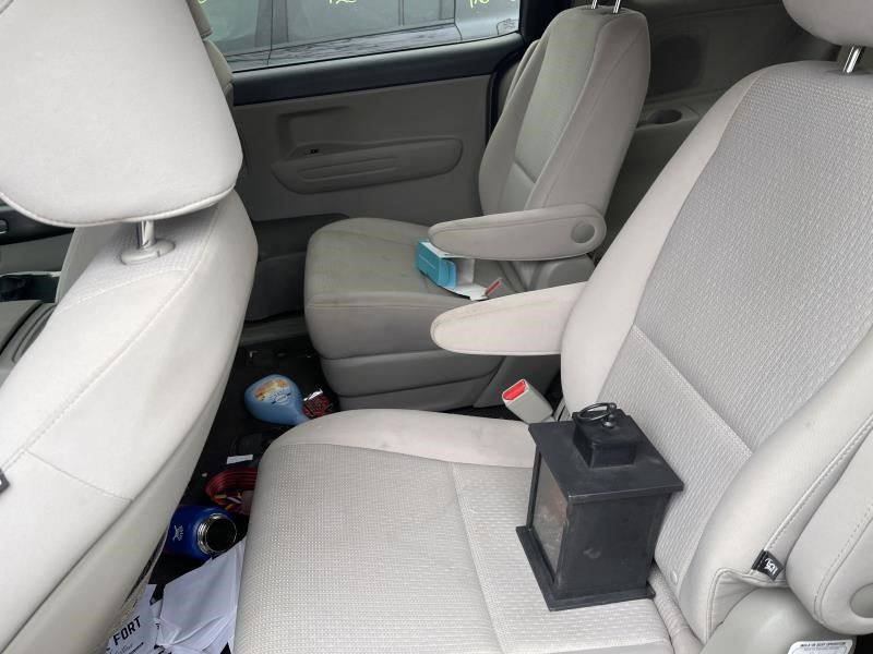 https://f005.backblazeb2.com/file/img-partshotlines-com/Inventory/EX864/Vehicle/7978_11.jpg