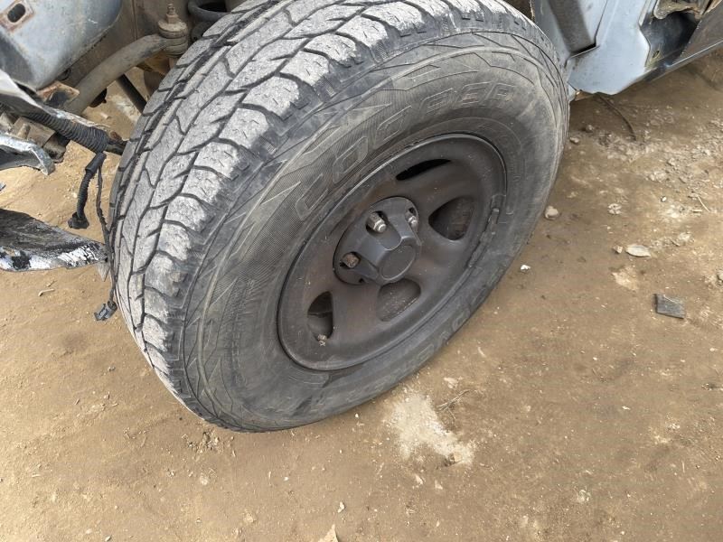 https://f005.backblazeb2.com/file/img-partshotlines-com/Inventory/EX864/Vehicle/8012_08.jpg