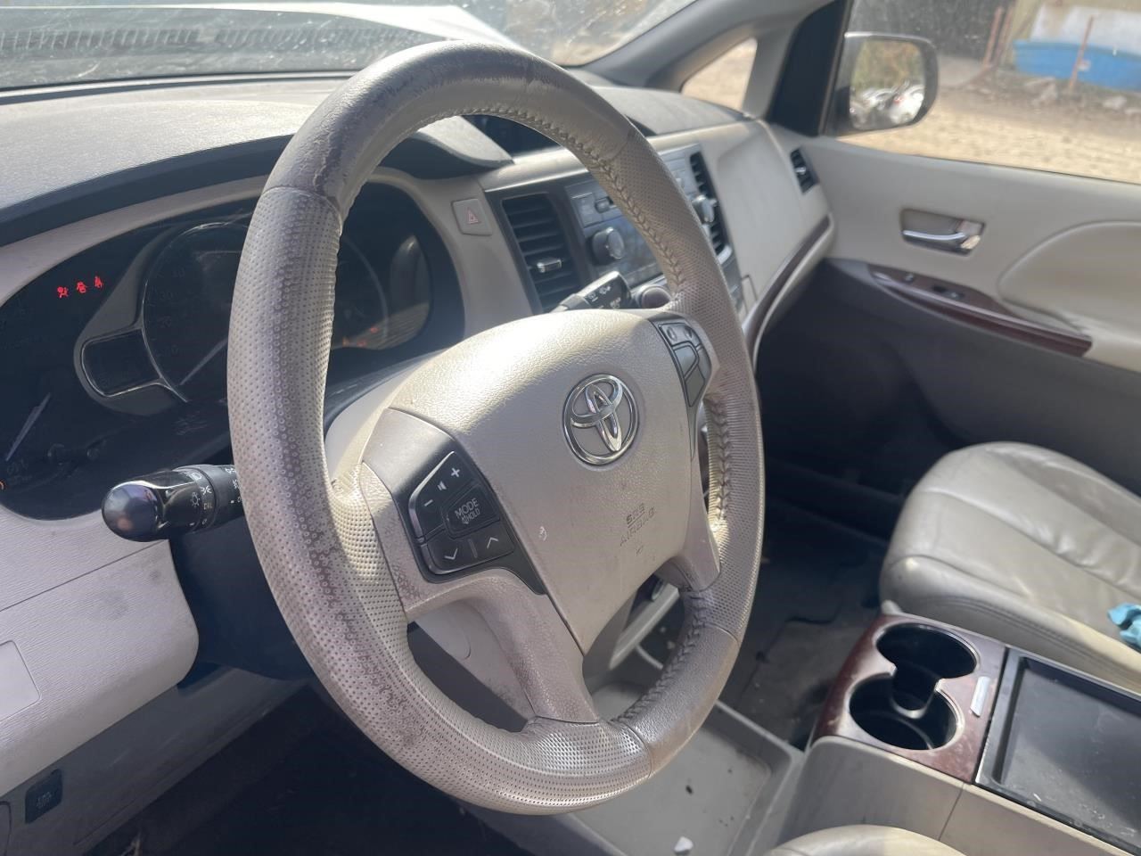 https://f005.backblazeb2.com/file/img-partshotlines-com/Inventory/EX864/Vehicle/8405_05.jpg