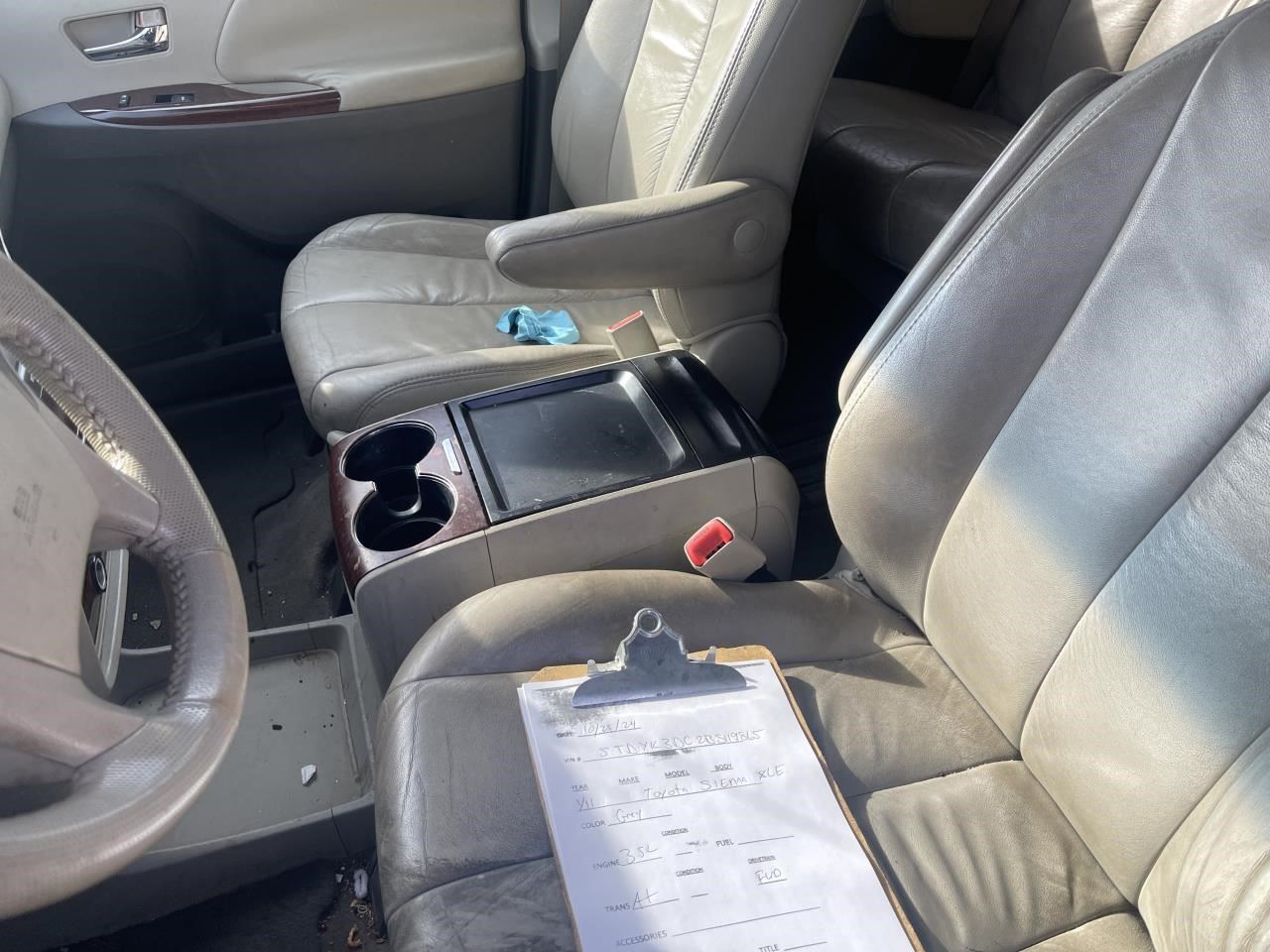 https://f005.backblazeb2.com/file/img-partshotlines-com/Inventory/EX864/Vehicle/8405_09.jpg